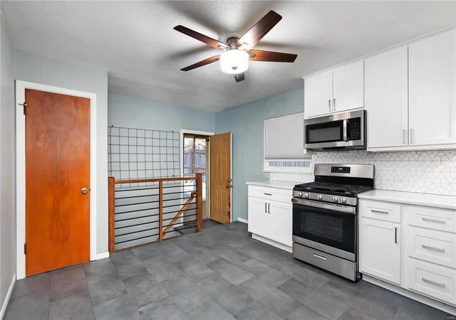 Photo 3 of Single Family Residence at 8001 Brittin Pl, Saint Louis, MO 63123 | MLS# MIS25002060 |  | Sold on 2025-02-14