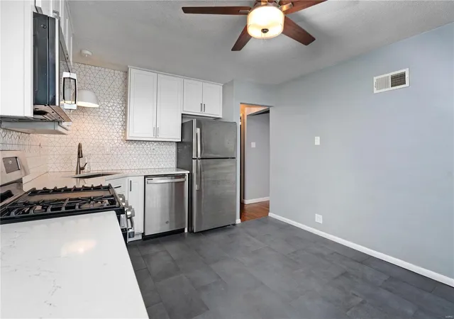 Photo 4 of Single Family Residence at 8001 Brittin Pl, Saint Louis, MO 63123 | MLS# MIS25002060 |  | Sold on 2025-02-14