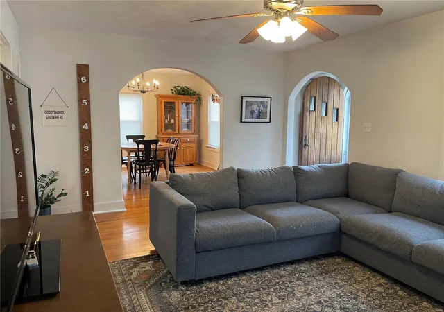 Photo 4 of Single Family Residence at 609 S 1St St, Owensville, MO 65066 | MLS# MIS25002090 |  | Sold on 2025-01-31