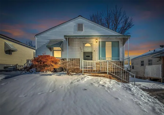 Single Family Residence at 3270 Volo Ave, Saint Louis, MO 63139 | MLS# MIS25002096 |  | Sold on 2025-02-21
