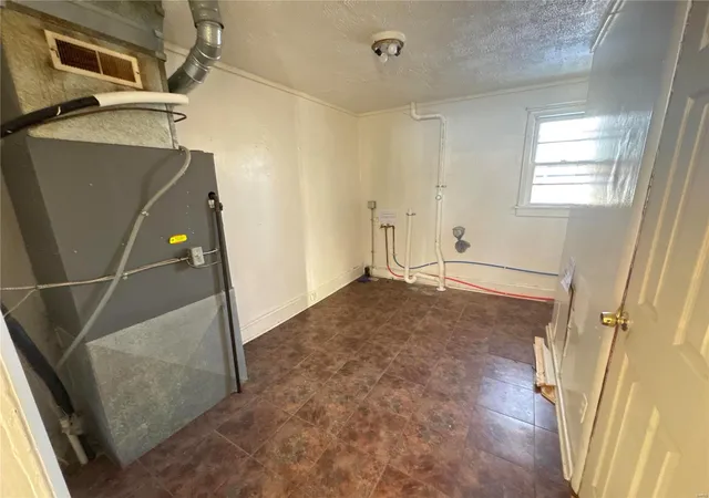 Photo 4 of Single Family Residence at 9071 Tudor Ave, Saint Louis, MO 63114 | MLS# MIS25002256 | | Sold on 2025-04-18