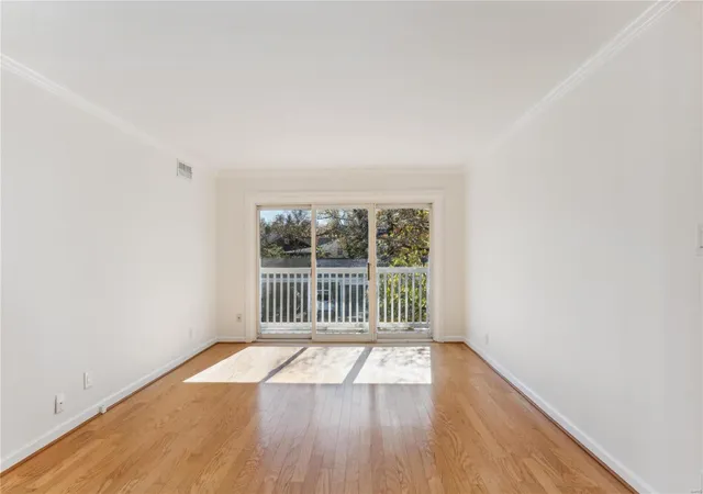 Photo 2 of Condominium at 538 Nirk Ave #F, Saint Louis, MO 63122 | MLS# MIS25002486 |  | Sold on 2025-04-28