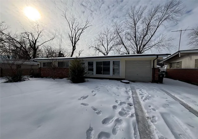 Single Family Residence at 10551 Murat Dr, Saint Louis, MO 63136 | MLS# MIS25002526 | | Sold on 2025-03-07