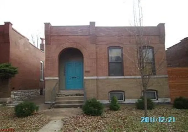 Single Family Residence at 4432 Tennessee Ave, Saint Louis, MO 63111 | MLS# MIS12001030 | | Sold on 2012-03-22
