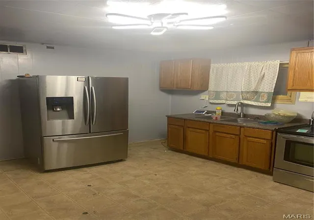 Photo 1 of Single Family Residence at 845 Mildred Ave, East Saint Louis, IL 62206 | MLS# MIS25003007 | | Sold on 2025-07-29
