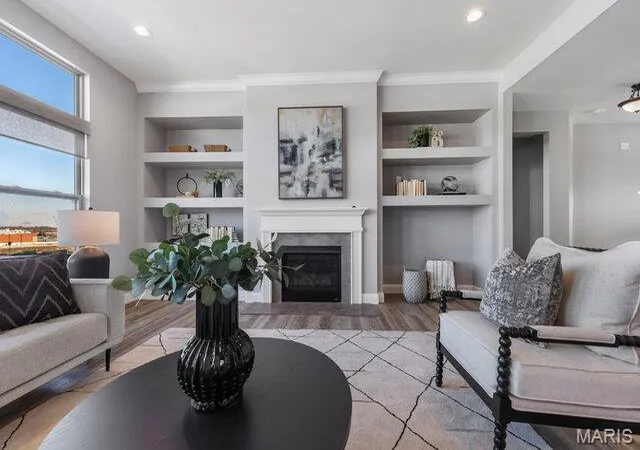 Photo 2 of Single Family Residence at 44 Chessington Ct, Lake Saint Louis, MO 63367 | MLS# MIS25003124 | | Sold on 2025-08-19