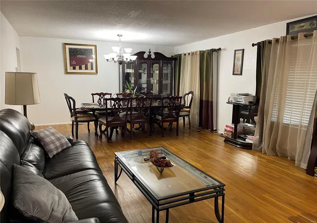 Photo 1 of Single Family Residence at 1146 Foxlair Dr, Saint Louis, MO 63137 | MLS# MIS25003164 | | Sold on 2025-04-15