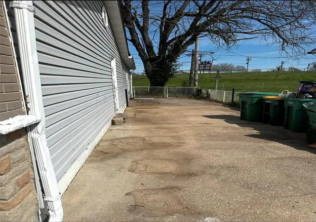 Photo 1 of Single Family Residence at 539 Topaz Ave, Saint Louis, MO 63137 | MLS# MIS25003242 | | Sold on 2025-05-09