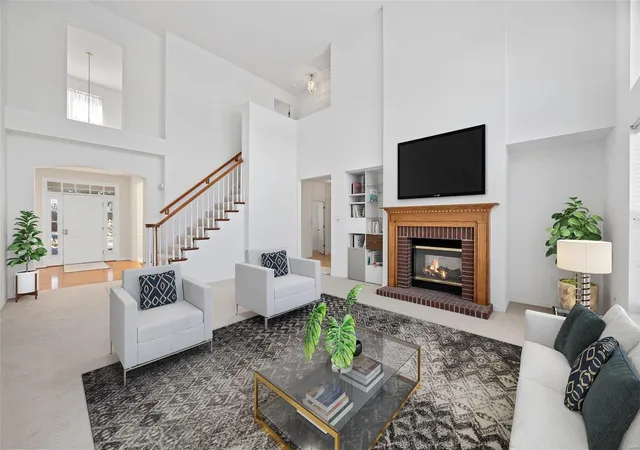 Photo 2 of Single Family Residence at 2628 Braemar Pkwy, Lake Saint Louis, MO 63367 | MLS# MIS25003251 | | Sold on 2025-04-17