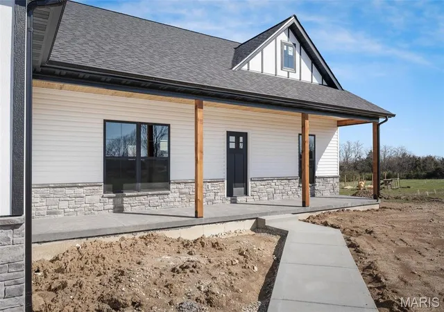 Photo 2 of Single family home for sale at 1 Tbb Wood At Park Hills, Warrenton, MO 63383 | MLS# MIS25003293 | Listing updated on 2026-01-06
