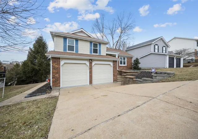 Single Family Residence at 3789 Lemay Woods Dr, Saint Louis, MO 63129 | MLS# MIS25003514 | | Sold on 2025-03-21