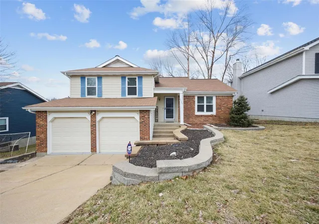 Photo 1 of Single Family Residence at 3789 Lemay Woods Dr, Saint Louis, MO 63129 | MLS# MIS25003514 | | Sold on 2025-03-21