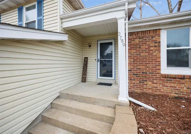 Photo 2 of Single Family Residence at 3789 Lemay Woods Dr, Saint Louis, MO 63129 | MLS# MIS25003514 | | Sold on 2025-03-21