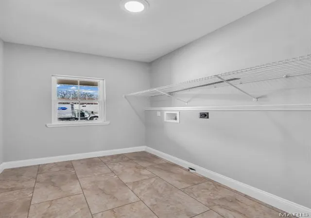 Photo 4 of Single family home for sale at 1 Cedar At Park Hills, Warrenton, MO 63383 | MLS# MIS25003520 | Listing updated on 2026-01-06
