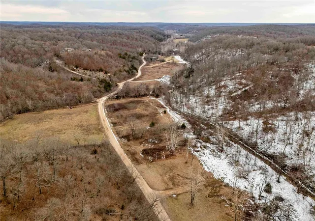 Photo 5 of Farm at 0 Broads Branch Rd, Macks Creek, MO 65786 | MLS# MIS25003572 | | Sold on 2025-04-10