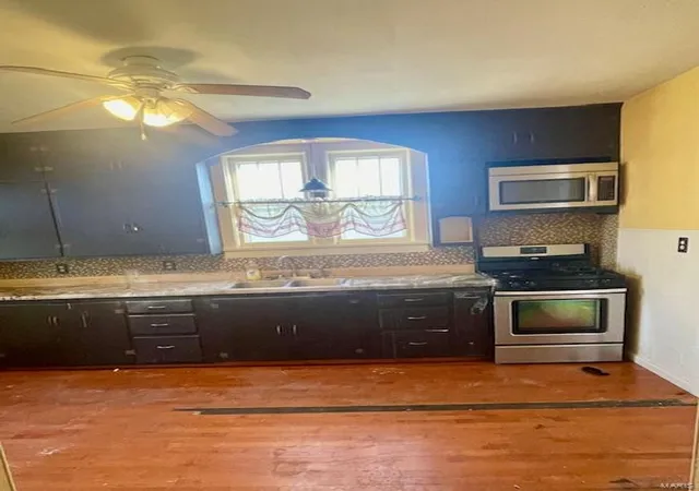 Photo 5 of Single Family Residence at 301 E Franklin, Owensville, MO 65066 | MLS# MIS25003693 | | Sold on 2025-03-24