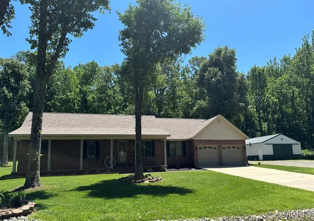 Photo 2 of Single Family Residence at 17264 Cedar Hills Dr, Dexter, MO 63841 | MLS# MIS25003896 |  | Sold on 2025-10-01