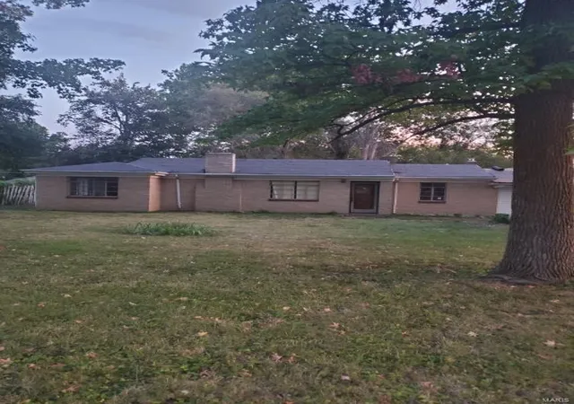 Photo 1 of Single family home for sale at 8140 Packard Ave, Saint Louis, MO 63134 | MLS# MIS25004001 | Listing updated on 2025-04-28