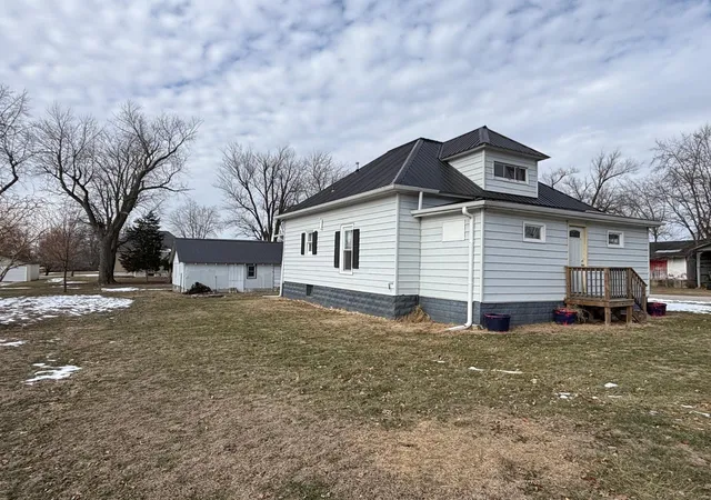 Photo 2 of Single Family Residence at 602 Boulware Brown Blvd, Perry, MO 63462 | MLS# MIS25004033 | | Sold on 2025-05-16