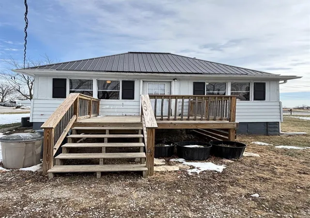 Photo 4 of Single Family Residence at 602 Boulware Brown Blvd, Perry, MO 63462 | MLS# MIS25004033 | | Sold on 2025-05-16