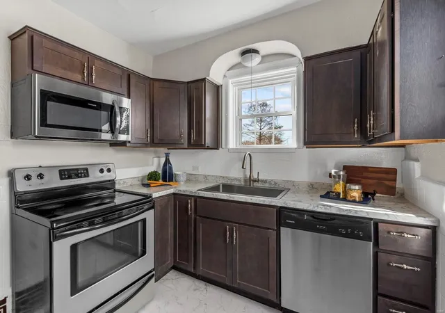 Photo 5 of Single Family Residence at 7740 Dale Ave, Saint Louis, MO 63117 | MLS# MIS25004247 | | Sold on 2025-05-12