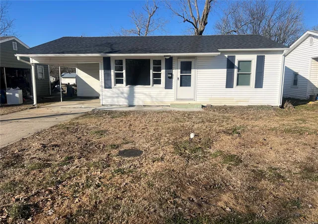 Photo 1 of Single Family Residence at 905 N Mulberry, Dexter, MO 63841 | MLS# MIS25004274 | | Sold on 2025-06-23