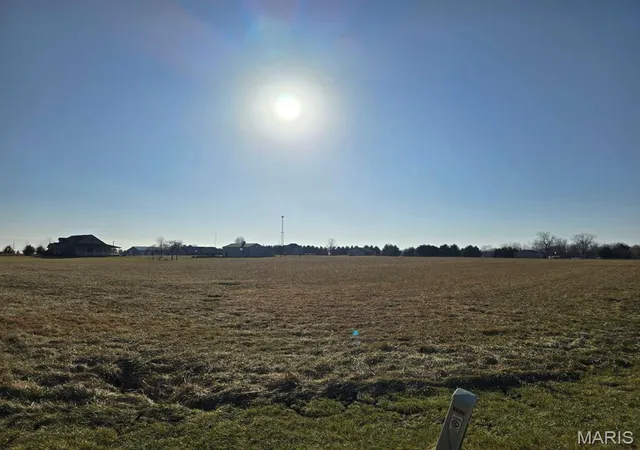 3rd image of 8519 Cardinal Hill Rd, Rochester, IL 62563 | MLS# MIS25004492