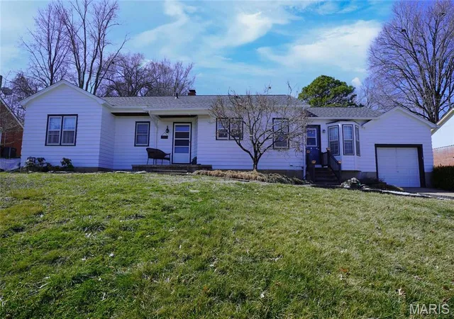 Photo 1 of Single Family Residence at 1014 Jefferson St, Hermann, MO 65041 | MLS# MIS25004506 | | Sold on 2025-09-17
