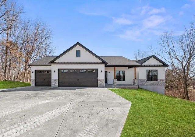 Photo 3 of Single Family Residence at 12 Winchester Run, Old Monroe, MO 63369 | MLS# MIS25004507 | | Sold on 2025-03-24