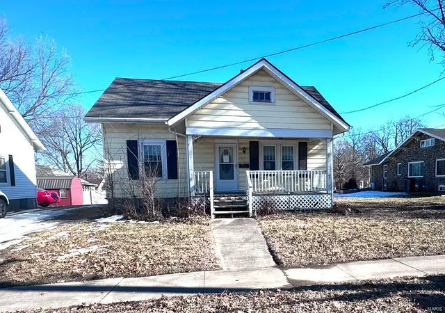 Photo 1 of Single Family Residence at 1112 N Jefferson St, Mexico, MO 65265 | MLS# MIS25004557 | | Sold on 2025-02-18