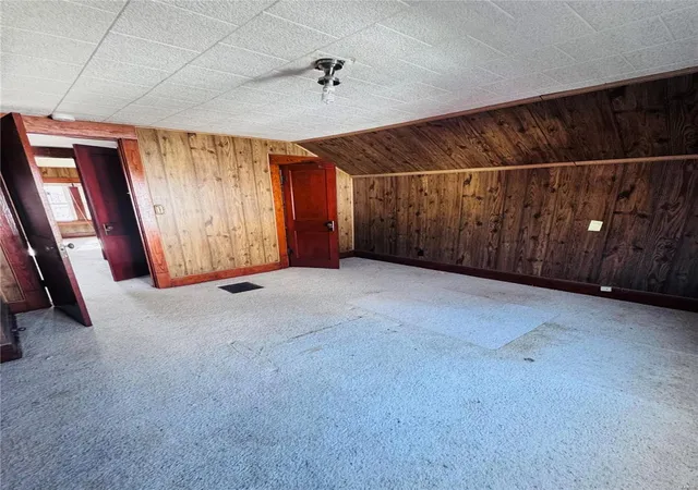 Photo 4 of Single Family Residence at 1112 N Jefferson St, Mexico, MO 65265 | MLS# MIS25004557 | | Sold on 2025-02-18