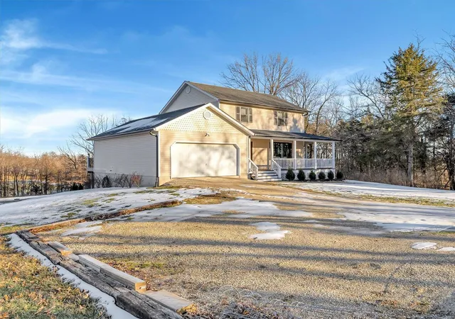 Photo 3 of Single Family Residence at 109 Windy Trl, New Haven, MO 63068 | MLS# MIS25004591 | | Sold on 2025-05-21