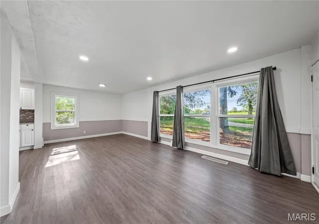 Photo 4 of Single Family Residence at 1919 Parker Rd, Saint Louis, MO 63138 | MLS# MIS25004609 |  | Sold on 2025-08-21
