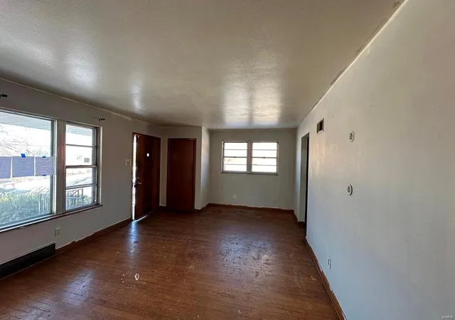 Photo 1 of Single Family Residence at 5510 Mclaran Ave, Saint Louis, MO 63136 | MLS# MIS25004644 | | Sold on 2025-04-21