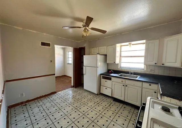 Photo 3 of Single Family Residence at 5510 Mclaran Ave, Saint Louis, MO 63136 | MLS# MIS25004644 | | Sold on 2025-04-21
