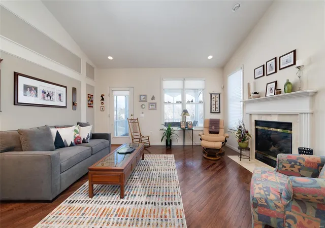 Photo 4 of Single Family Residence at 2182 Hawks Landing Dr #G, Lake Saint Louis, MO 63367 | MLS# MIS25004744 | | Sold on 2025-03-14