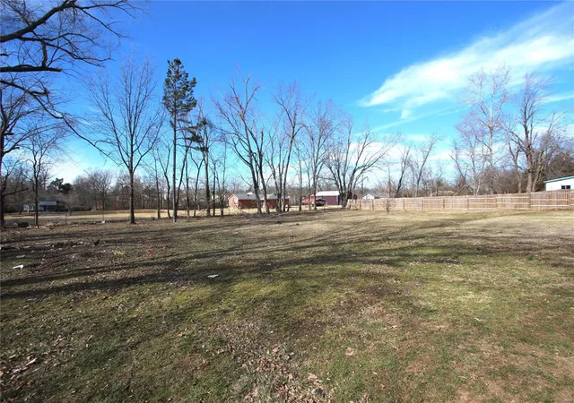 Photo 4 of Single Family Residence at 918 Andrews St, Fredericktown, MO 63645 | MLS# MIS25004745 | | Sold on 2025-03-19