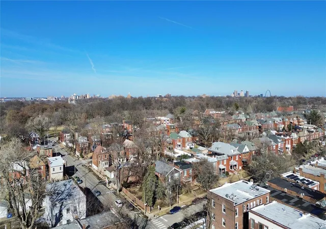 Photo 2 of Single Family Residence at 3908 Juniata St, Saint Louis, MO 63116 | MLS# MIS25004754 | | Sold on 2025-04-07