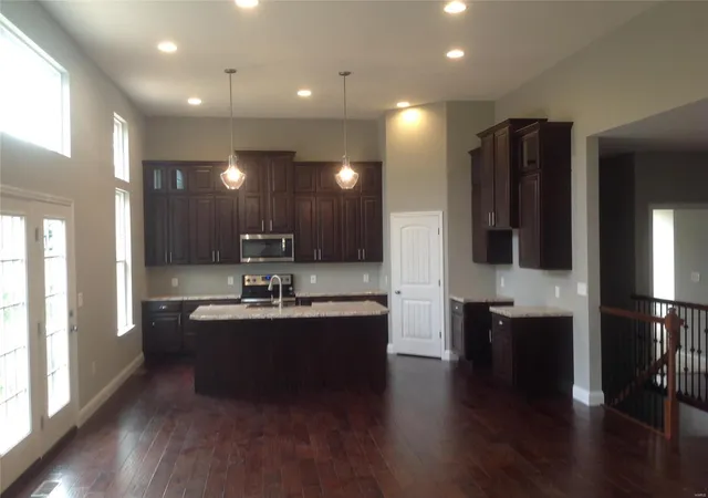 4th image of 1607 Sugar Creek Dr, Festus, MO 63028 | MLS# MIS25004994