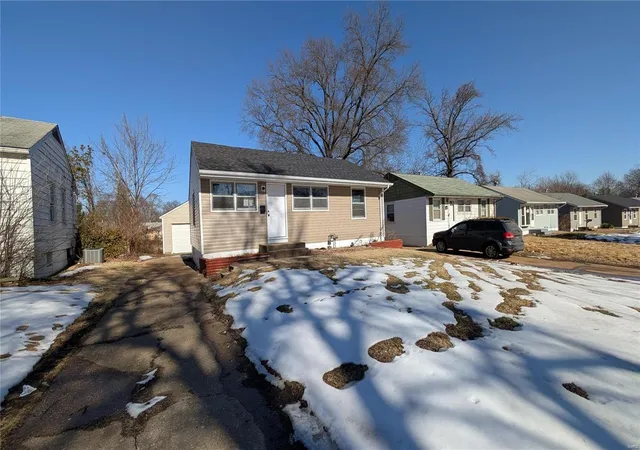 Single Family Residence at 413 Lancashire, Saint Louis, MO 63137 | MLS# MIS25005082 | | Sold on 2025-03-31