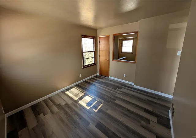 Photo 3 of Single Family Residence at 413 Lancashire, Saint Louis, MO 63137 | MLS# MIS25005082 | | Sold on 2025-03-31