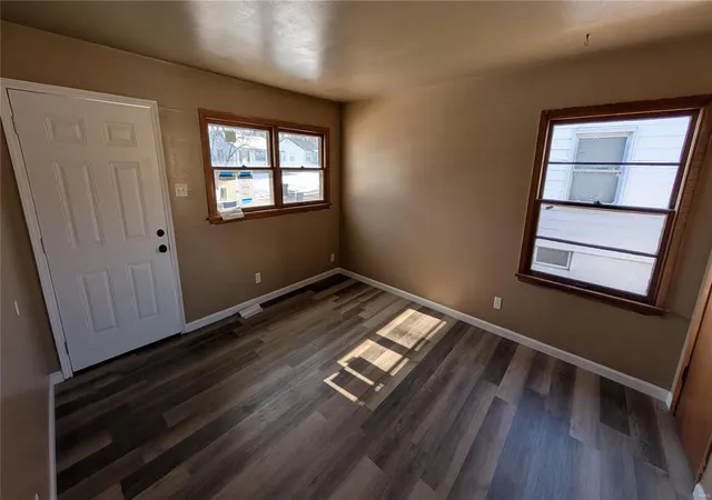 Photo 4 of Single Family Residence at 413 Lancashire, Saint Louis, MO 63137 | MLS# MIS25005082 | | Sold on 2025-03-31