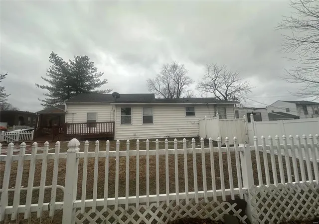 Photo 3 of Single Family Residence at 7601 Alabama Ave, Saint Louis, MO 63111 | MLS# MIS25005105 |  | Sold on 2025-04-18