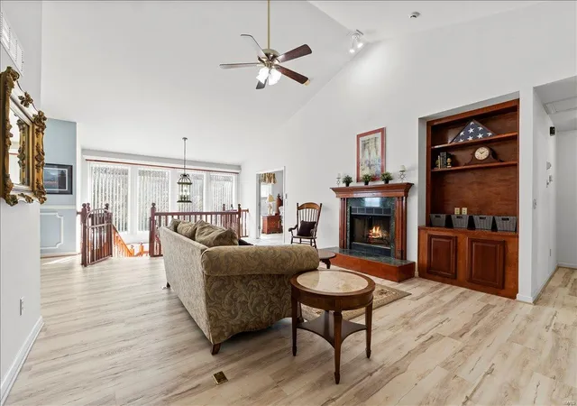 Photo 3 of Single Family Residence at 18 Bristol Valley Ct, Saint Peters, MO 63376 | MLS# MIS25005147 | | Sold on 2025-03-26