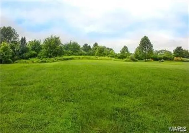 1st image of 616 Oak Hill Dr, Belleville, IL 62223 | MLS# MIS25005192