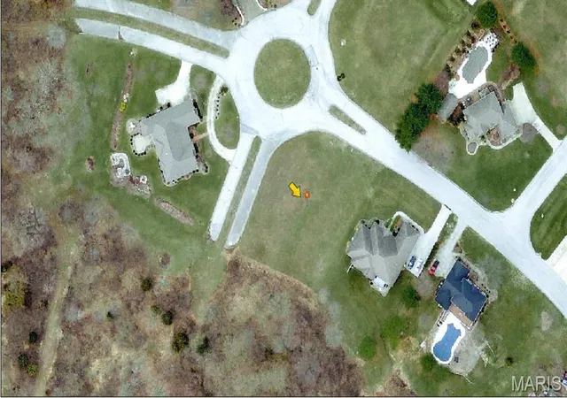 2nd image of 616 Oak Hill Dr, Belleville, IL 62223 | MLS# MIS25005192
