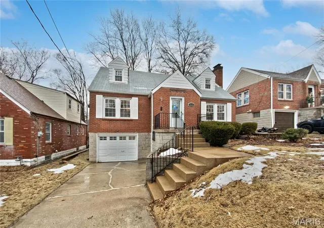 Single Family Residence at 515 Carson Rd, Saint Louis, MO 63135 | MLS# MIS25005219 | | Sold on 2025-07-16