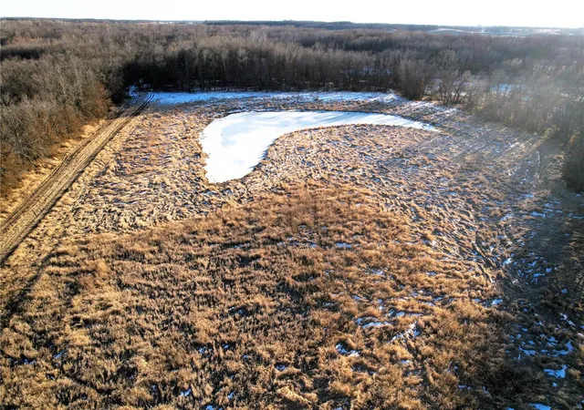 Photo 4 of Farm at 0 County Road 337, Shelbyville, MO 63469 | MLS# MIS25005229 | | Sold on 2025-02-27