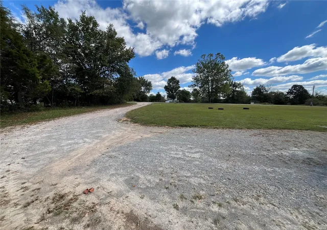 Photo 5 of Single Family Residence at 1124 Madison 271, Fredericktown, MO 63645 | MLS# MIS25005326 |  | Sold on 2025-03-28