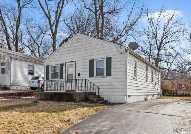 Single Family Residence at 114 Fermo Ave, Saint Louis, MO 63135 | MLS# MIS25005430 | | Sold on 2025-06-10